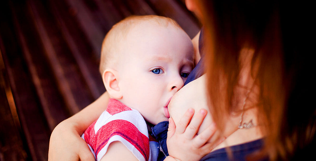 Stillen verstärkt die Bindung zwischen Mutter und Kind 