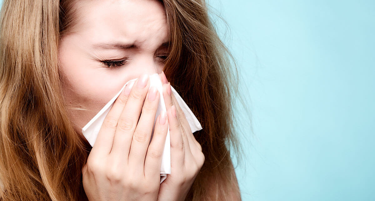Nasenspülungen können auch Allergikern helfen